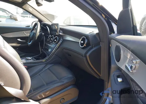 2019 Mercedes-Benz Glc 300 from USA, damaged, VIN WDC0G4JB4KV183907